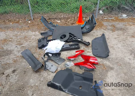 2017 Ford Focus Titanium из США, поврежденный, VIN 1FADP3J26HL221570